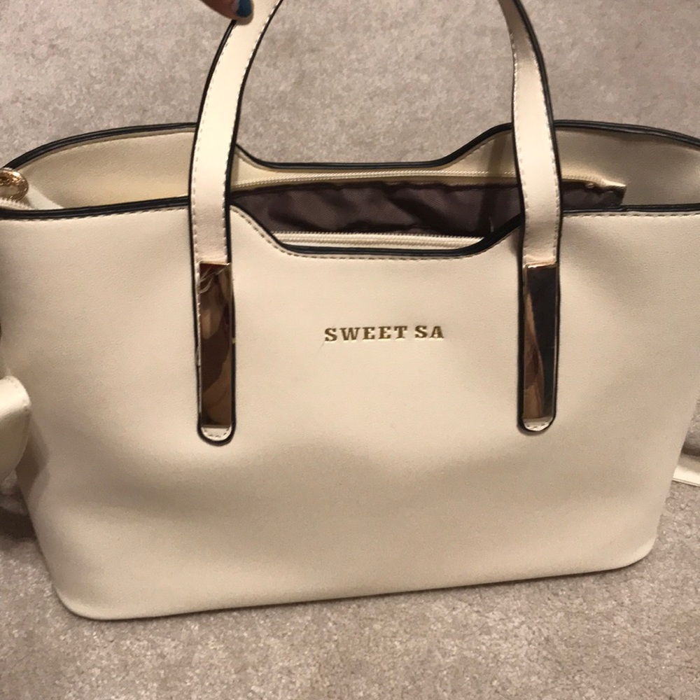 Hand Bag - Picture 4 of 4